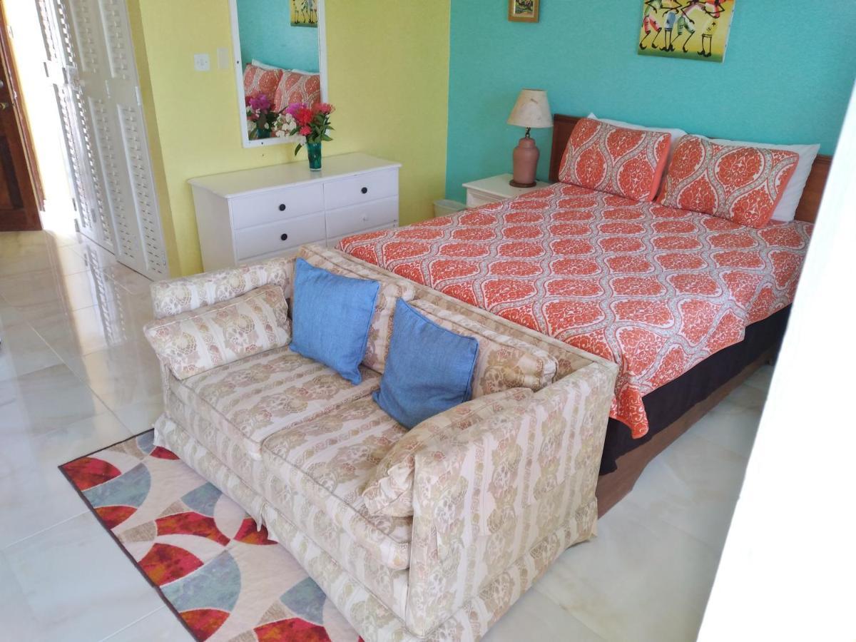 Seacastles By The Beach/Pool Montego Bay Buitenkant foto
