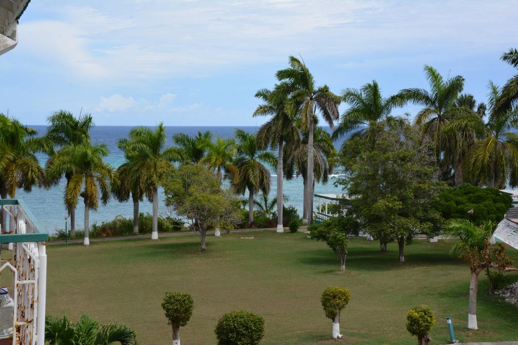 Seacastles By The Beach/Pool Montego Bay Buitenkant foto
