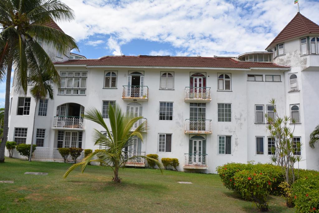 Seacastles By The Beach/Pool Montego Bay Buitenkant foto