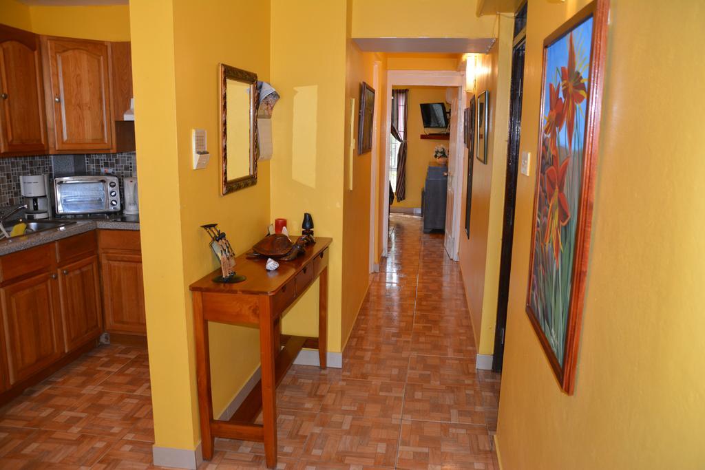 Seacastles By The Beach/Pool Montego Bay Buitenkant foto