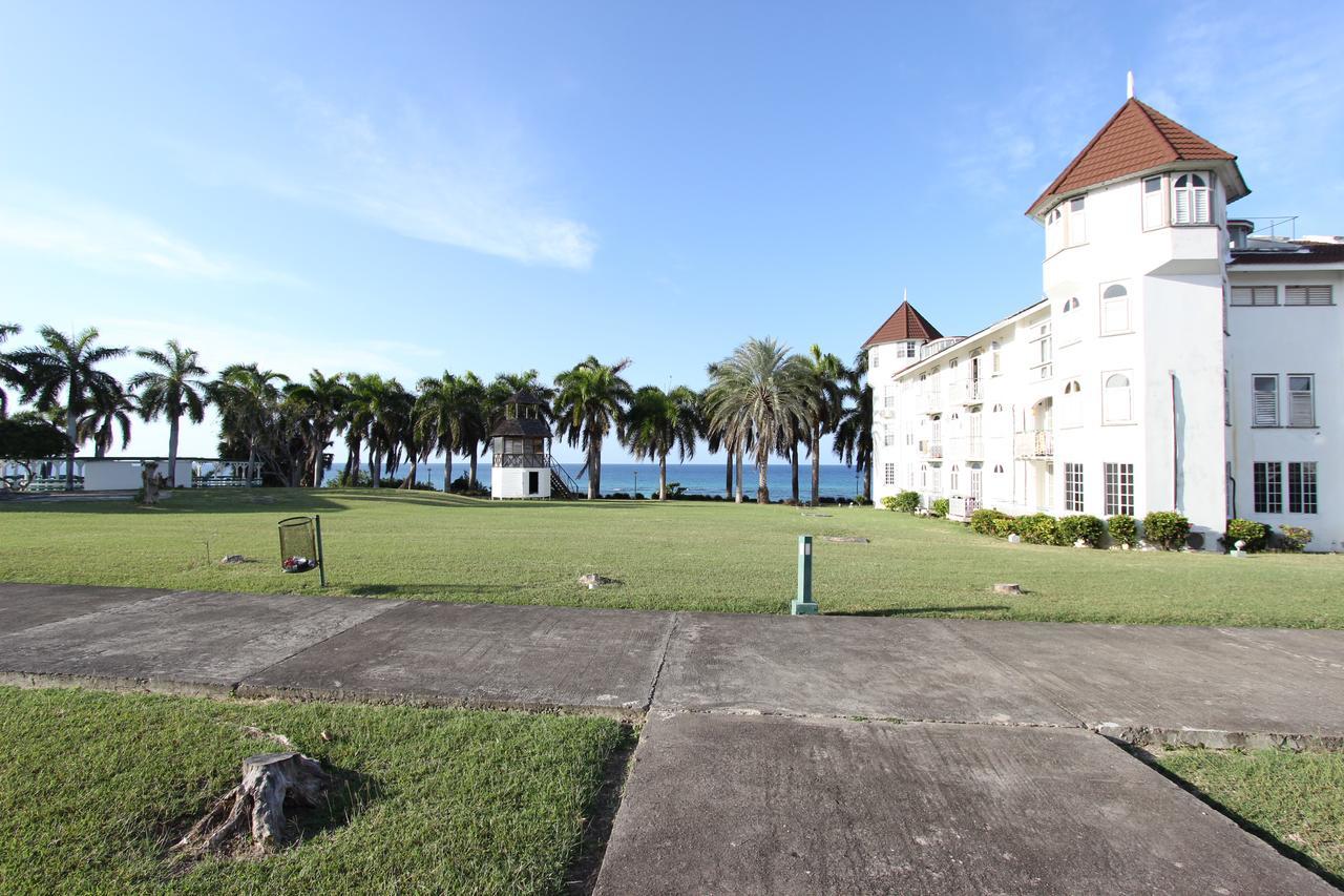 Seacastles By The Beach/Pool Montego Bay Buitenkant foto